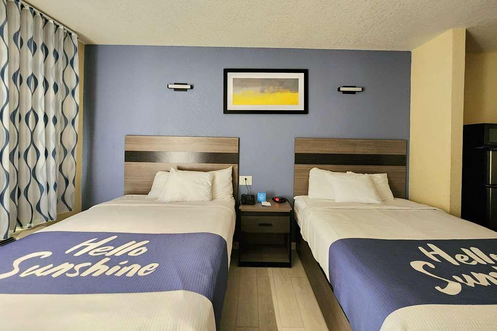 Days Inn By Wyndham Freeport Room photo